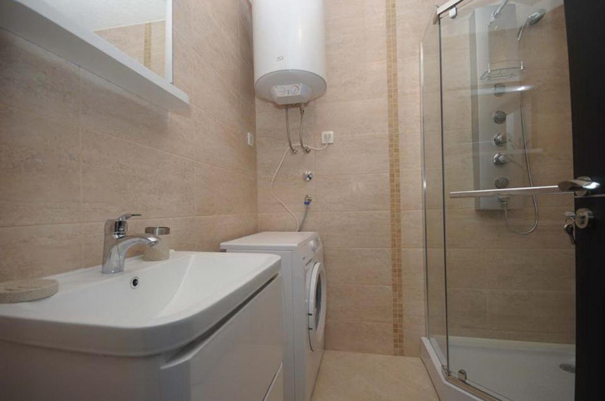 Apartment Adrialux Budva Zimmer foto